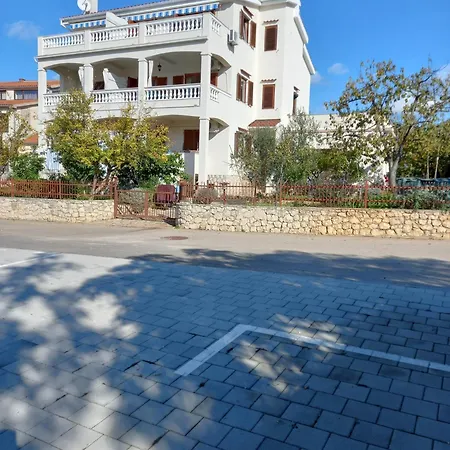 Padrenostro Apartment *