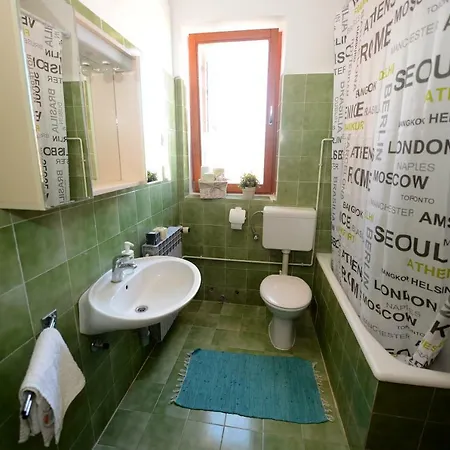 Padrenostro Apartment *